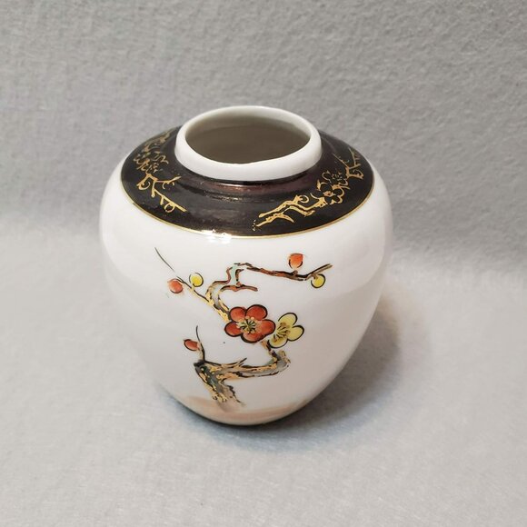 Vintage Kutani Ware Vase by Imperial, Floral Japanese Porcelain Dogwood Flower - Picture 3 of 7